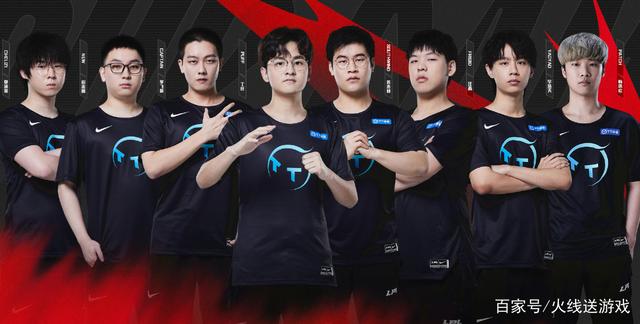 队员们通过 队员们通过