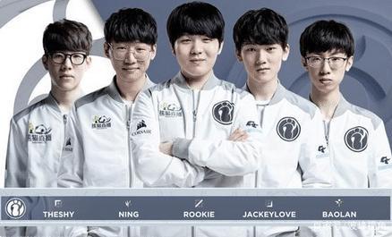 的冰壶比赛 的冰壶比赛